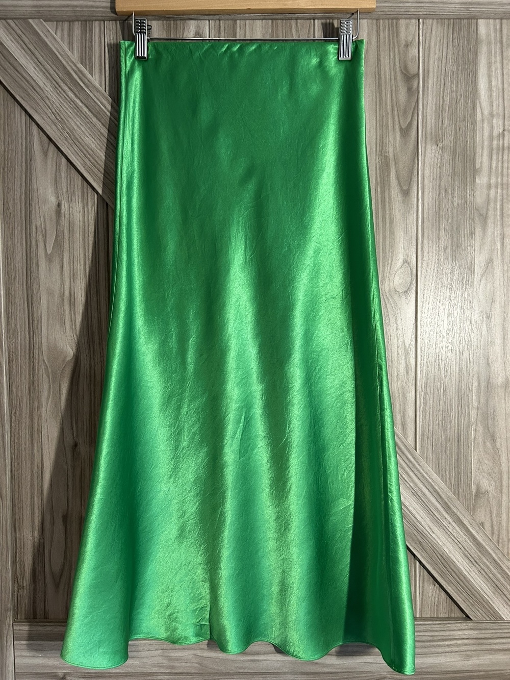 Aritzia Babaton Midi Satin Slip Skirt Emerald Green Size 6